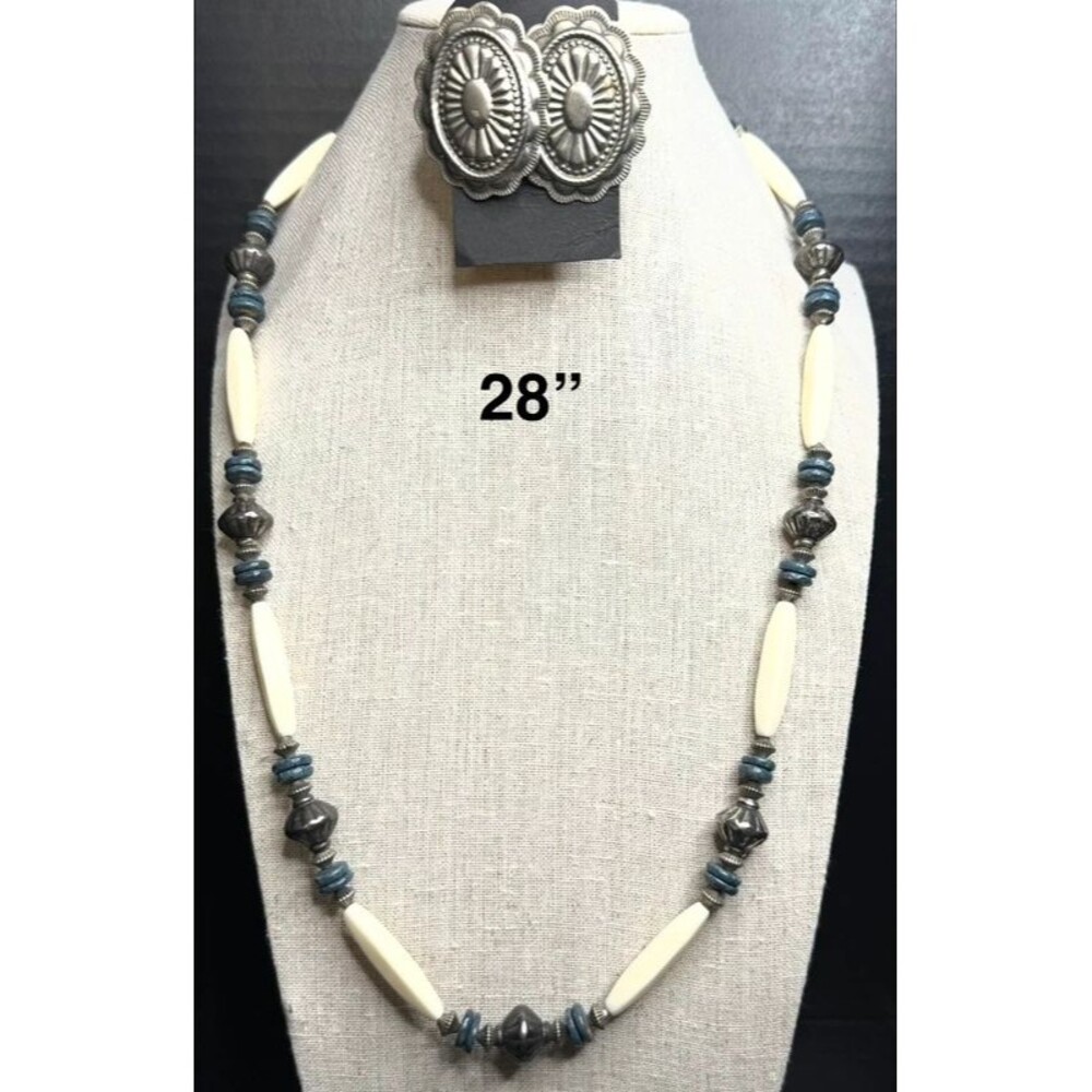 41. Native American Style Bone Hairpipe & Turquoise Beaded Necklace